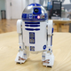 Imagen para el artículo titulado Sí, esta es la réplica de juguete de R2-D2 que andabas buscando cuando eras pequeño